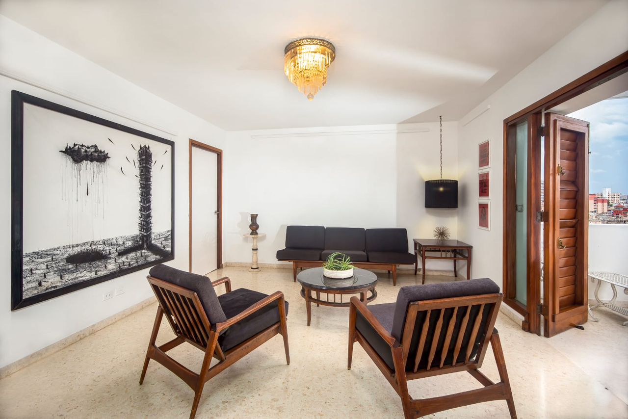 apartamento en Vedado, renta de apartamentos en La Habana, alojamiento en Vedado, apartamento 4 habitaciones Vedado, alquiler vacacional La Habana