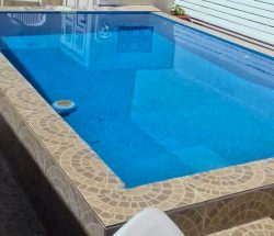 Hostal en Nuevo Vedado con piscina, renta de habitaciones y casa completa