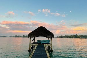 Hotel Boutique en Santa Fe con playa privada, renta de habitaciones y local para eventos