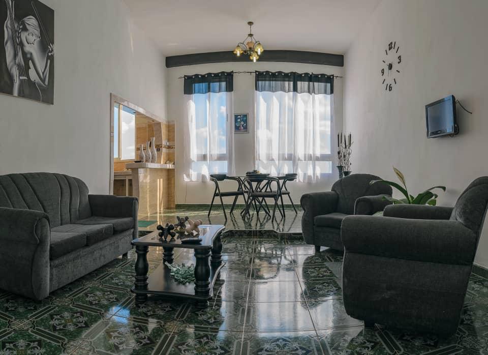 Apartamento con vista al mar, vedado, la Habana