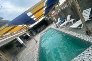 casa Lukas en Guanabo con piscina y a pocos metros de la playa