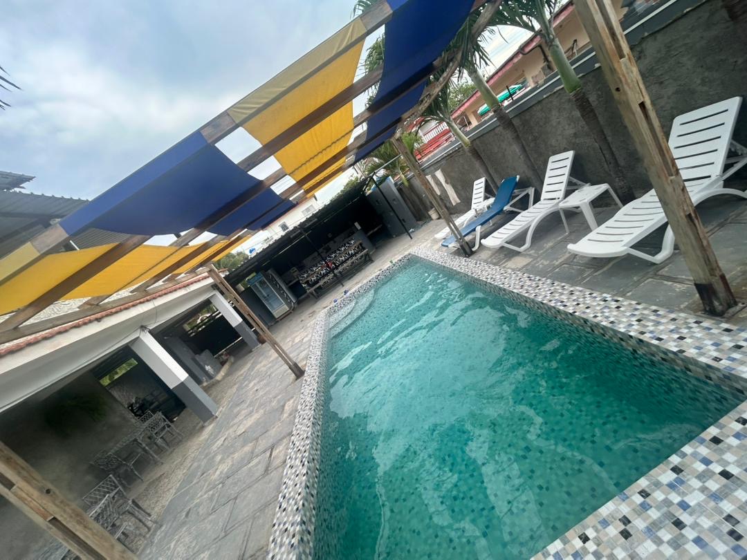 casa Lukas en Guanabo con piscina y a pocos metros de la playa