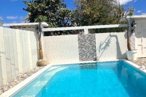 casa-en-guanabo-de-lujo-con-piscina-y-paneles-solares