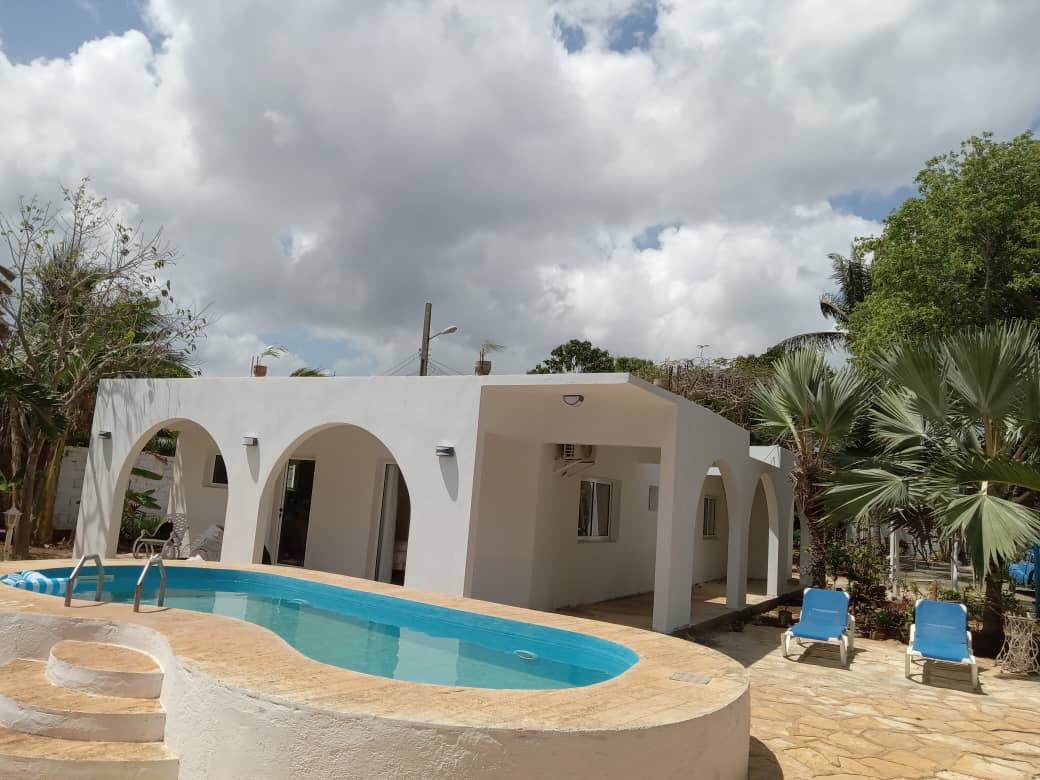 casa en santa marta con pisina privada