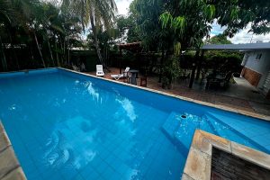 piscina en fontanar con pasadia para grupos y hospedaje cerca del aeropuerto